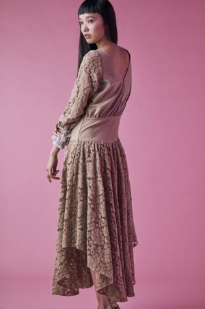 【ルック】モトナリオノ17SSウィメンズコレクション