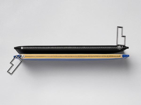 アクネ ストゥディオズ、ジャック・ピアソンとのコラボポーチを世界100個限定発売