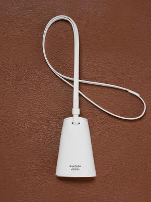 アクネ ストゥディオズ、ジャック・ピアソンとのコラボポーチを世界100個限定発売