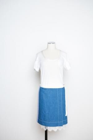 スカート（4万6,000円）