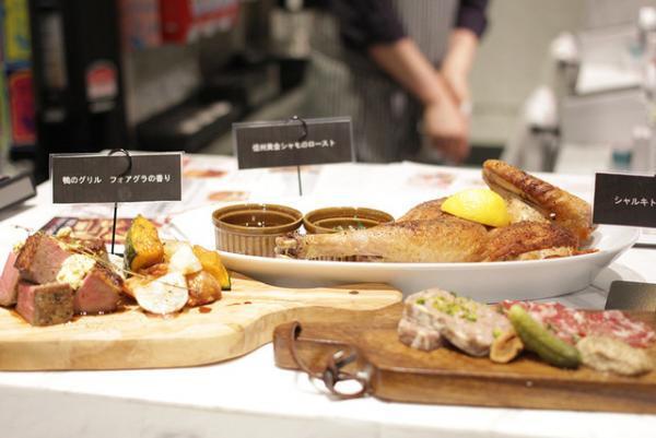 三越伊勢丹による新業態「FOOD＆TIME ISETAN」では気軽に“食”を楽める！ブルーボトルコーヒー、老舗パン屋の浅野屋、サラダ専門店