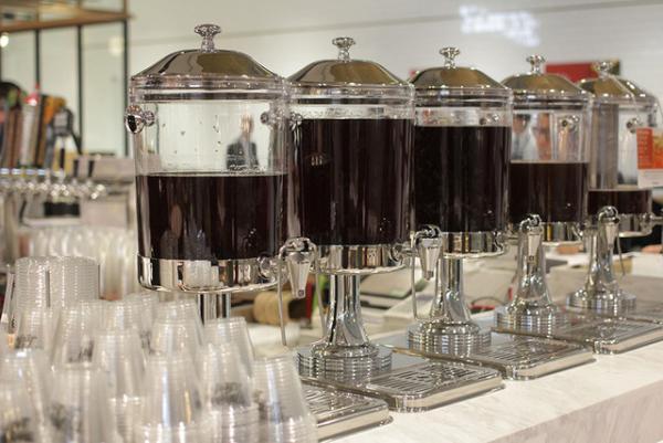 三越伊勢丹による新業態「FOOD＆TIME ISETAN」では気軽に“食”を楽める！ブルーボトルコーヒー、老舗パン屋の浅野屋、サラダ専門店