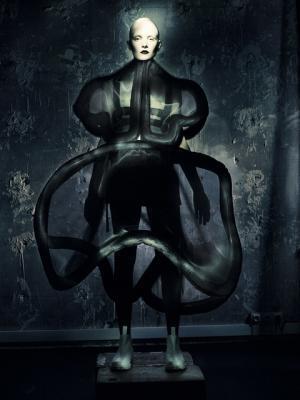 コム デ ギャルソン川久保玲の特別展が17年春、NYメトロポリタン美術館にて開催決定