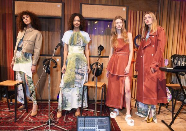 ステラ マッカートニーが初となるメンズウエアコレクションと、新作ウィメンズコレクションを同時に発表