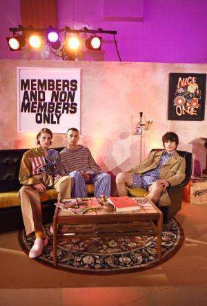 ステラ マッカートニーが初となるメンズウエアコレクションと、新作ウィメンズコレクションを同時に発表