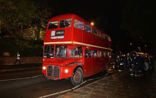 ステラ マッカートニーが初となるメンズウエアコレクションと、新作ウィメンズコレクションを同時に発表