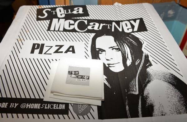 ステラ マッカートニーが初となるメンズウエアコレクションと、新作ウィメンズコレクションを同時に発表