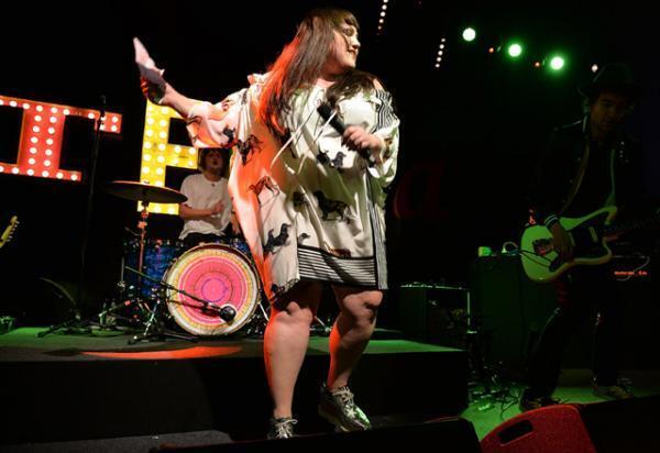 ステラ マッカートニーが初となるメンズウエアコレクションと、新作ウィメンズコレクションを同時に発表