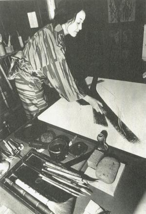 「墨象」を確立させた104歳の美術家・篠田桃紅の随筆集【NADiffオススメBOOK】