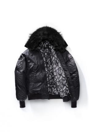 カナダグース×オープニングセレモニー。パジャマやペイズリー柄から着想を得たユニセックスコレクション