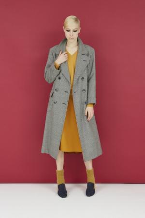 イヴ・サンローランのヴィンテージ品と現代のリアルクローズをミックスしたバーチャルファッションショー開催