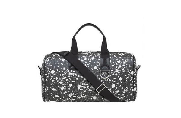 ディオール オムの「ダーク ライト」から新作コレクション！世界観を描いたムービーも公開