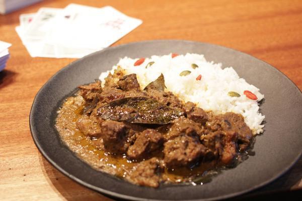 “LOVE”と“ART”で最愛なる晩餐会を演出。スマイルズが中目黒高架下に新店「パビリオン」をオープン