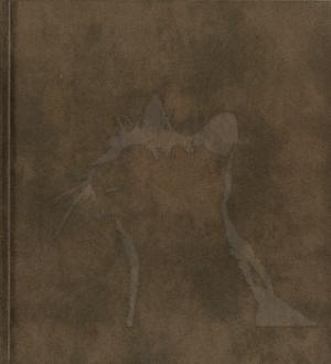 深瀬昌久の愛猫サスケを記録、抱きしめたくなる装丁の写真集【NADiffオススメBOOK】