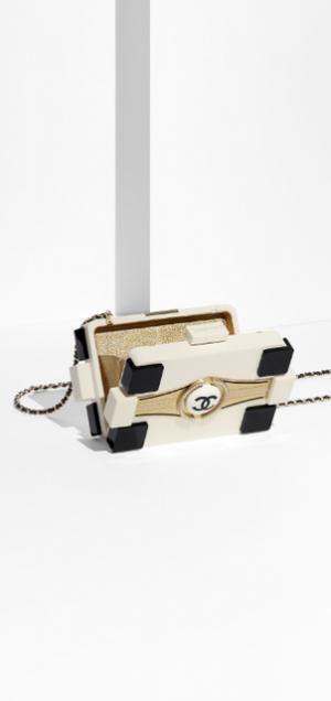 シャネルからキューバのカルチャーと融合した、ボーイッシュでシックな新作バッグ
