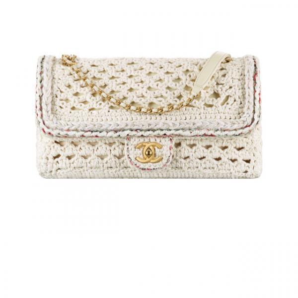 シャネルからキューバのカルチャーと融合した、ボーイッシュでシックな新作バッグ