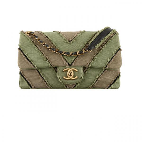 シャネルからキューバのカルチャーと融合した、ボーイッシュでシックな新作バッグ