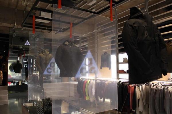 ナイキラボのコレクションがそろう世界7店舗目の「NIKELAB MA5」が青山にオープン、店内を初公開