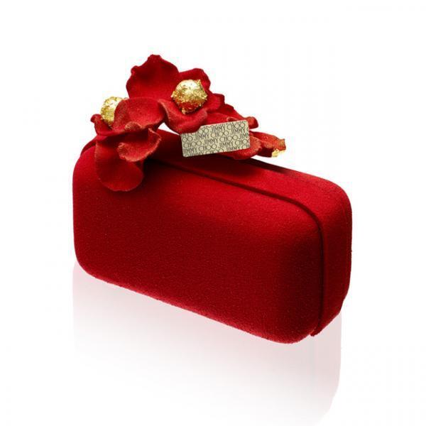 ジミー チュウのクラッチバッグがスイーツに！カフェ プーシキンとのコラボによる芸術的なケーキ