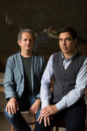 アスティエ・ド・ヴィラットが出版社を設立、第一冊目はパリのガイド本『私のパリ生活』