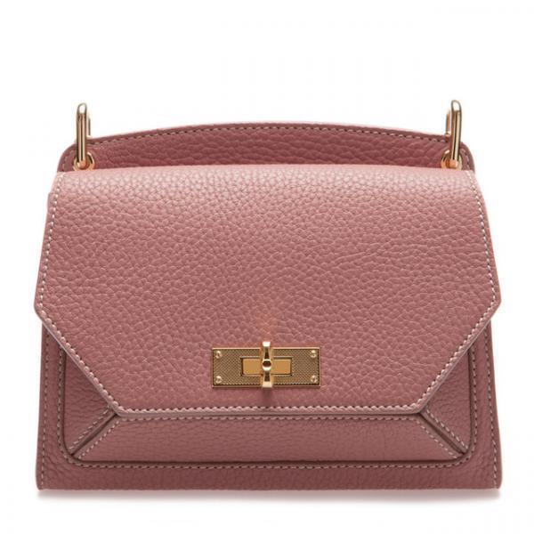 バリーから新バッグ「SUZY」がローンチ、「B-Loved」がスリムに進化！