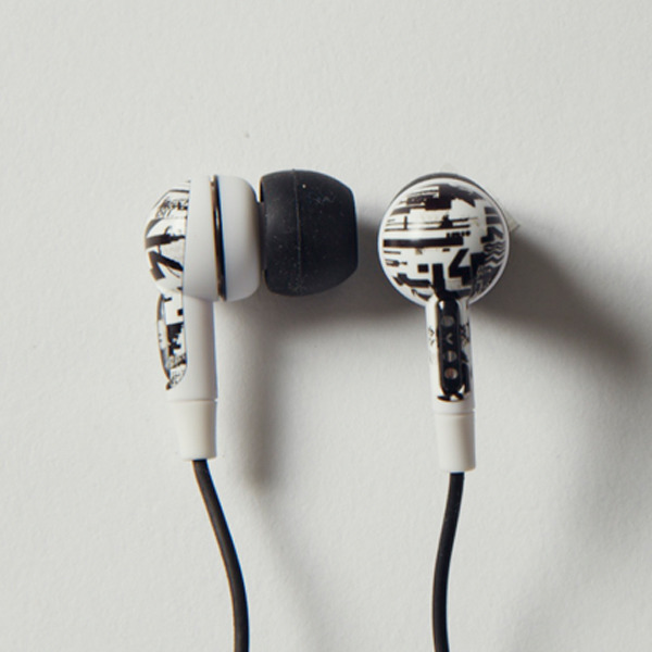 ウォルナット、ユウ ナガバなどイラストレーターらがKOTORIのイヤフォンをデザイン、ミツカルストアで発売