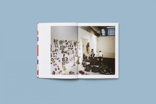 グッチ、1,000部限定の写真集を発売！17年ウィメンズクルーズコレクションの舞台裏を収録