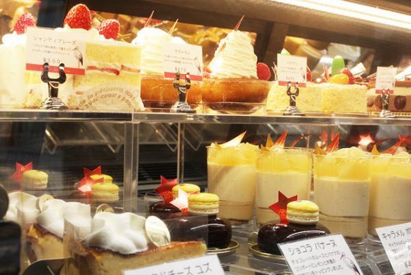 スパイス香る、パティスリー ヨシノリアサミの“サンニコラパフェ”でフランスのクリスマスを満喫【パフェの名店_01】