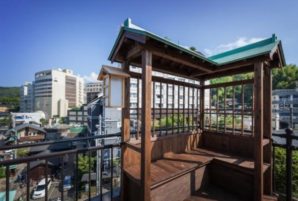 山口晃×道後温泉、アートフェスティバル「道後アート2016」で時空を超えた街歩き