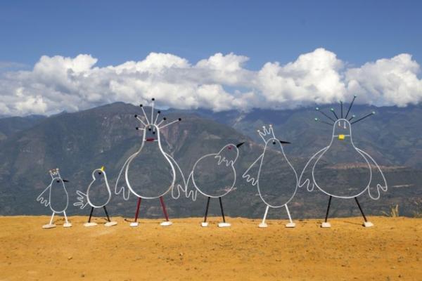 マルニが運ぶ幸せの鳥。新宿伊勢丹ポップアップにこの冬限定オブジェやブローチ、ホームコレクションがそろう