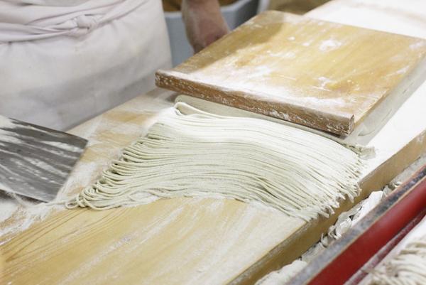 【HOHO#004 Report】新蕎麦の季節、「三合菴」店主・加藤さんをホストに蕎麦打ちワークショップが開催されました！