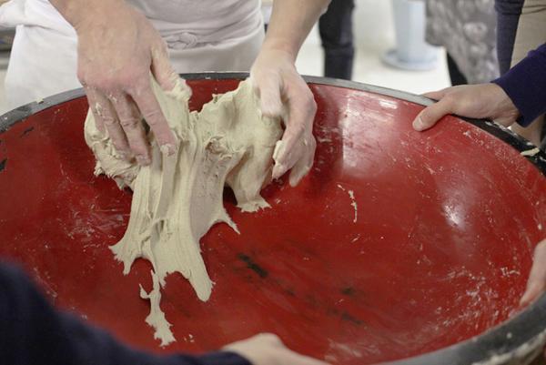 【HOHO#004 Report】新蕎麦の季節、「三合菴」店主・加藤さんをホストに蕎麦打ちワークショップが開催されました！