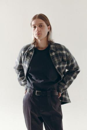 オープニングセレモニーでメイデンノアール×バンズとのコラボシューズを世界に先駆け発売