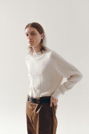 オープニングセレモニーでメイデンノアール×バンズとのコラボシューズを世界に先駆け発売