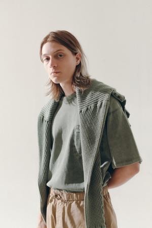 オープニングセレモニーでメイデンノアール×バンズとのコラボシューズを世界に先駆け発売