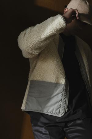 オープニングセレモニーでメイデンノアール×バンズとのコラボシューズを世界に先駆け発売