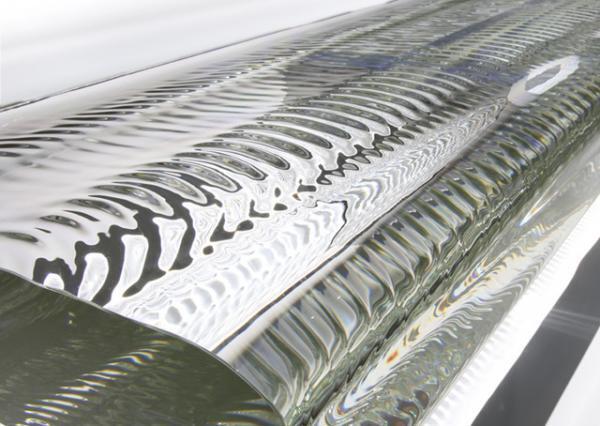 「吉岡徳仁  スペクトル」展で虹色の光線による新作発表、資生堂ギャラリーにて