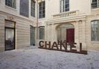 シャネルがパリの国家遺産の邸宅に期間限定ブティックをオープン