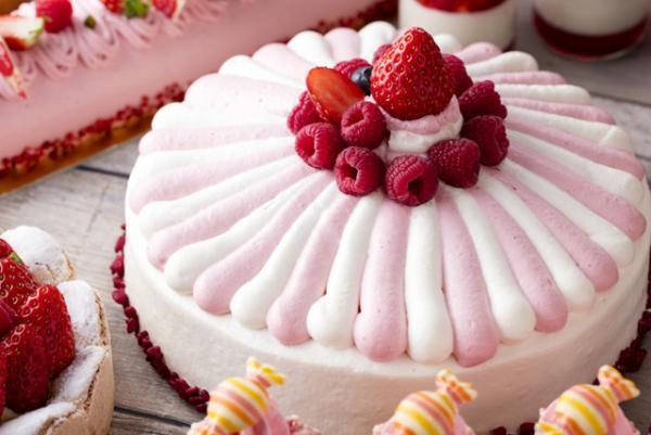 苺づくしのデザートサーカス!?夢のようなヒルトン東京のストロベリーデザートブッフェ