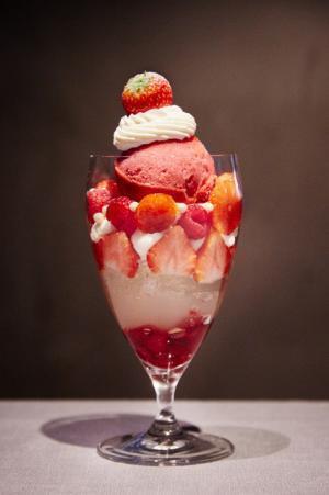 趣向を凝らしたパティスリィ アサコ イワヤナギの“宝石パフェ”を自分へのご褒美に【パフェの名店_03】