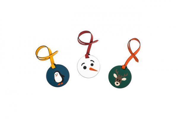 モワナがクリスマスアイテムを発売、オーナメントのようなバッグやスモールレザーグッズなど