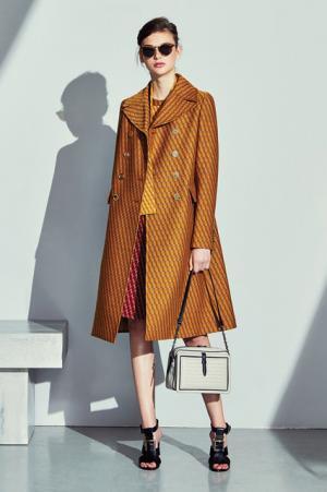 ボッテガ・ヴェネタから17年アーリーフォールコレクションが到着