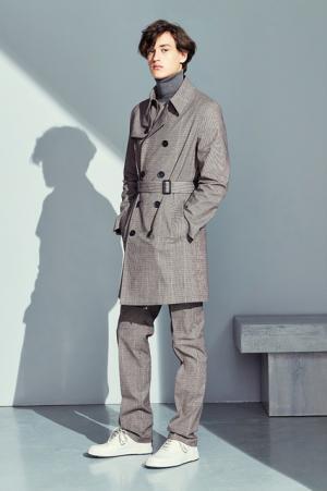 ボッテガ・ヴェネタから17年アーリーフォールコレクションが到着