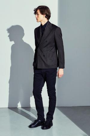 ボッテガ・ヴェネタから17年アーリーフォールコレクションが到着