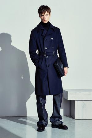 ボッテガ・ヴェネタから17年アーリーフォールコレクションが到着