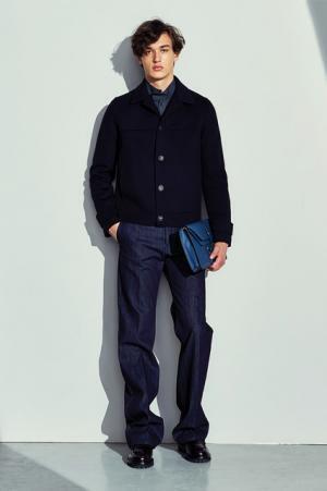 ボッテガ・ヴェネタから17年アーリーフォールコレクションが到着