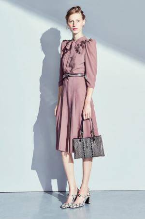 ボッテガ・ヴェネタから17年アーリーフォールコレクションが到着