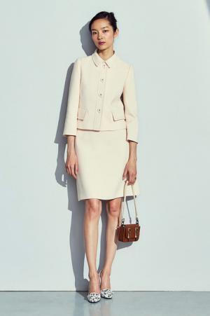 ボッテガ・ヴェネタから17年アーリーフォールコレクションが到着