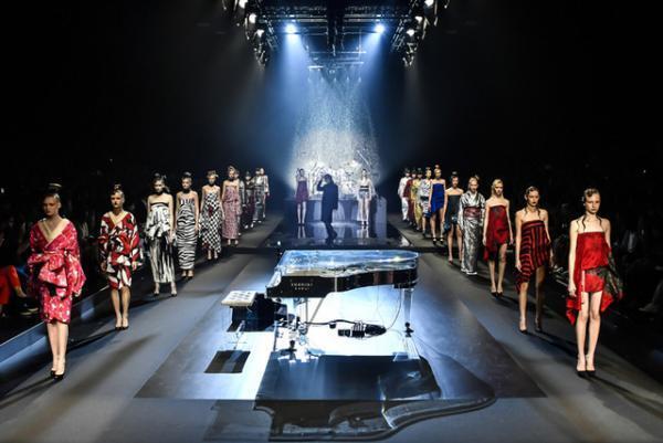 X-JAPANのYOSHIKIがデザインする魅惑の“ドレスキモノ”が新宿伊勢丹へ一堂に