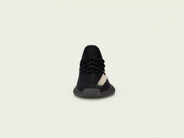 アディダス オリジナルス バイ カニエ・ウエスト「YEEZY BOOST 350 V2」新色はホワイトのライン